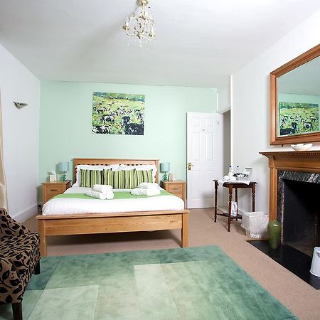 Ashburton Court 79 Bed & Breakfast Exterior photo