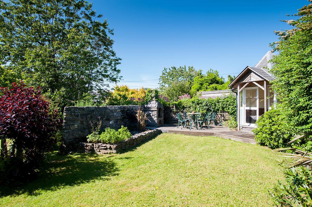 Ashburton Court 79 Bed & Breakfast Exterior photo